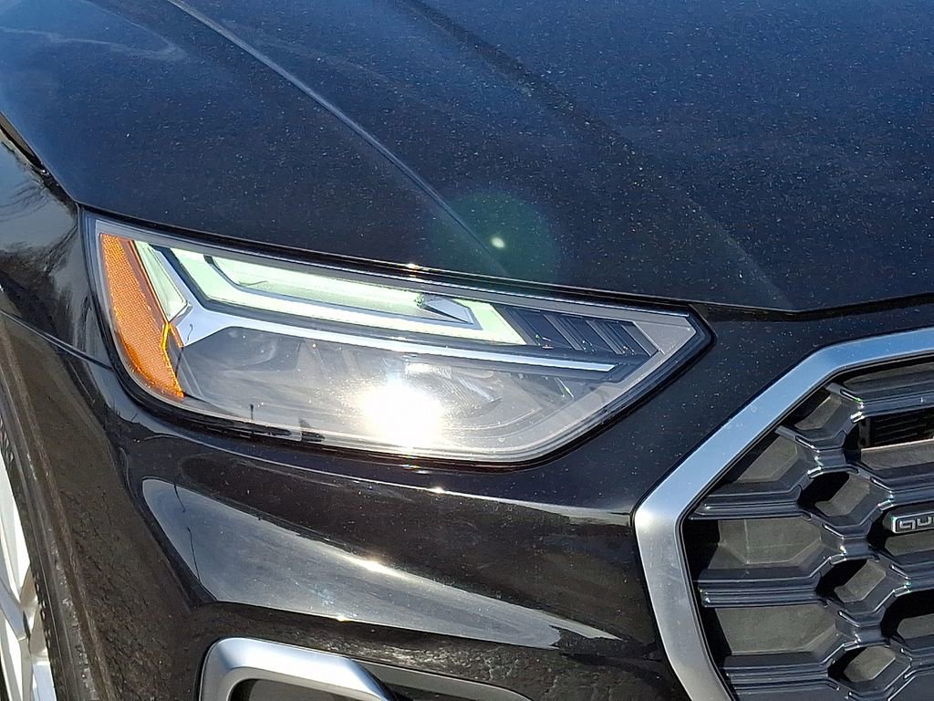 Used 2021 Audi Q5 e Premium w/ Convenience Package image 9