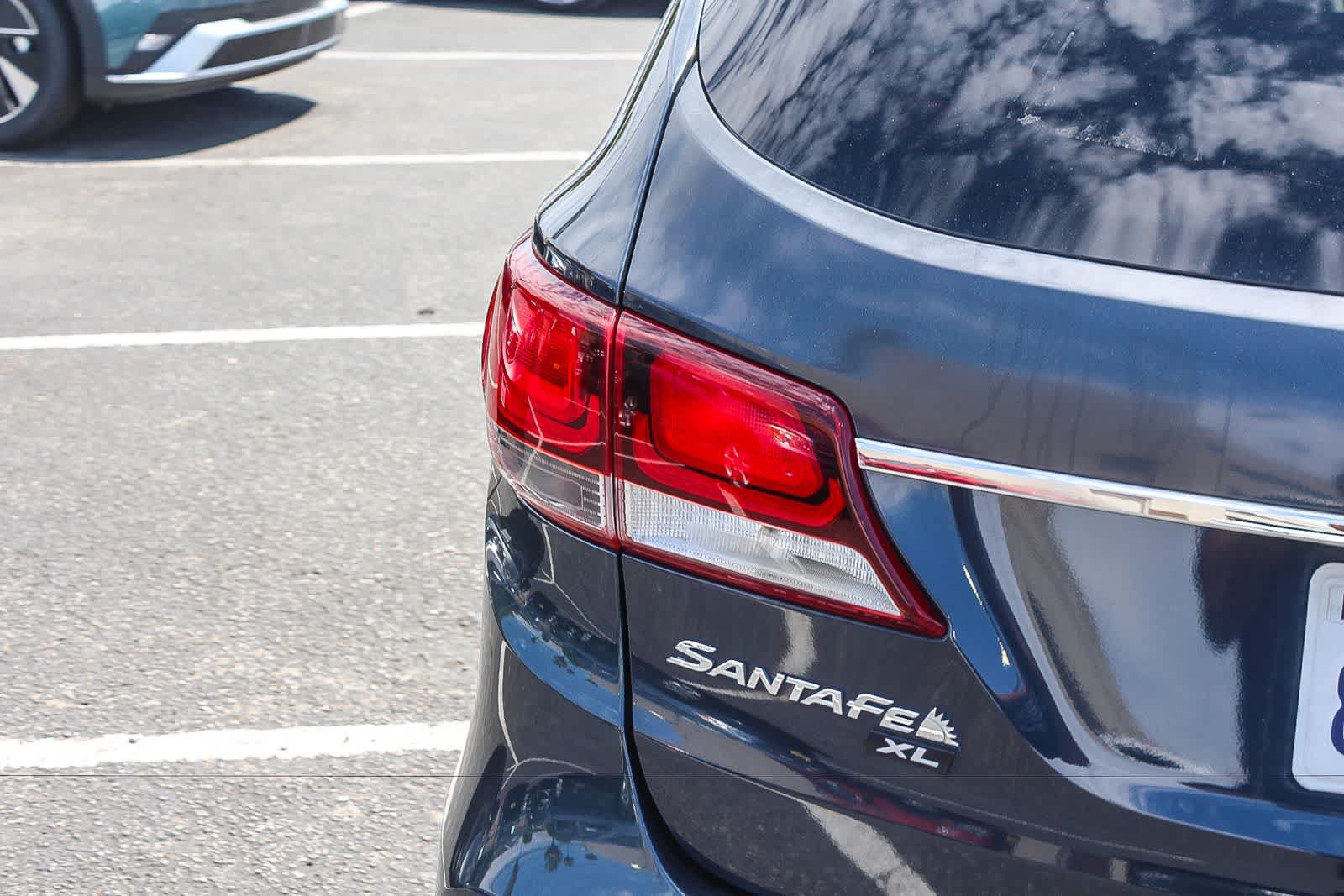 Used 2019 Hyundai Santa Fe XL SE FWD image 8