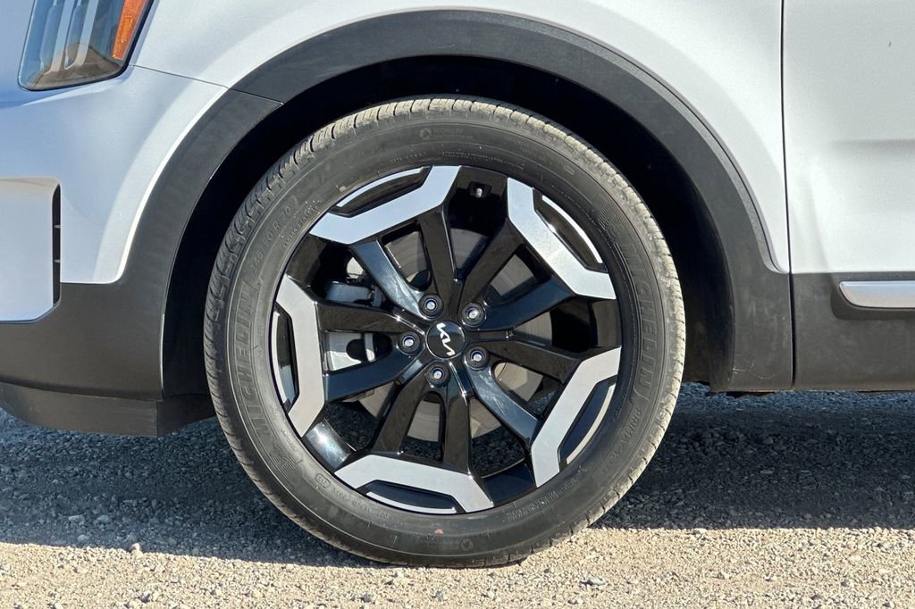 Used 2024 Kia Telluride EX image 29