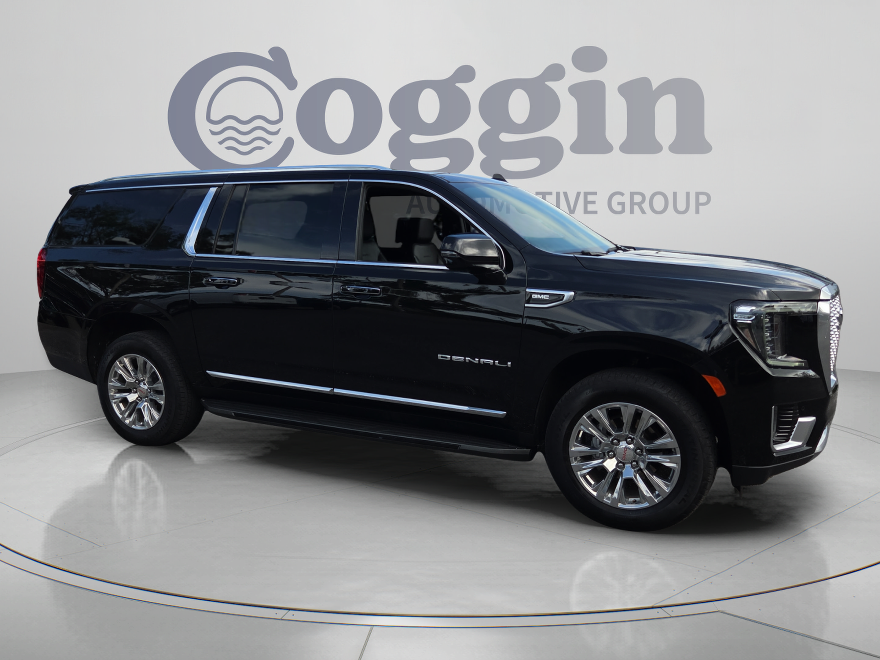 Used 2024 GMC Yukon XL Denali w/ Advanced Technology Package AWD/4WD image 7