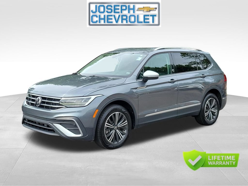 Used 2024 Volkswagen Tiguan Wolfsburg Edition FWD image 2