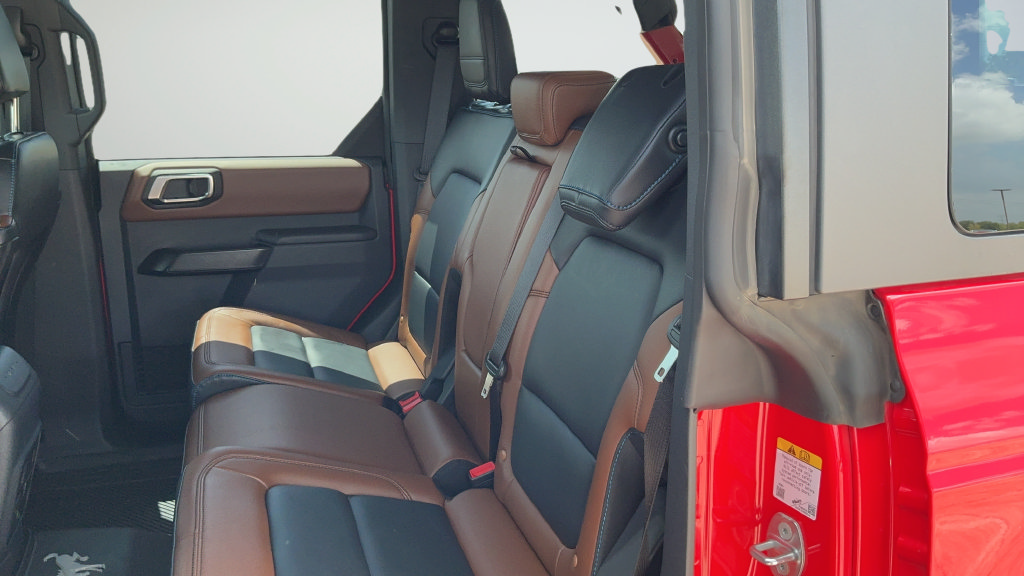 Used 2024 Ford Bronco Outer Banks AWD/4WD image 20