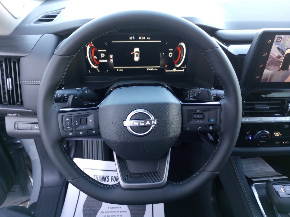 New 2026 Nissan Pathfinder Platinum w/ Accent Package FWD image 10