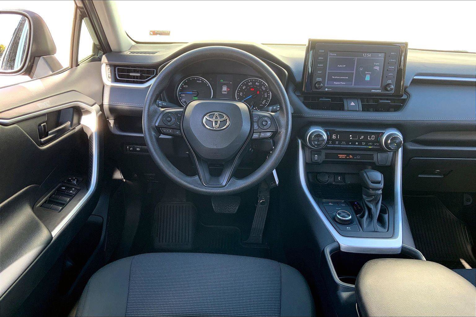 Used 2022 Toyota RAV4 LE image 5