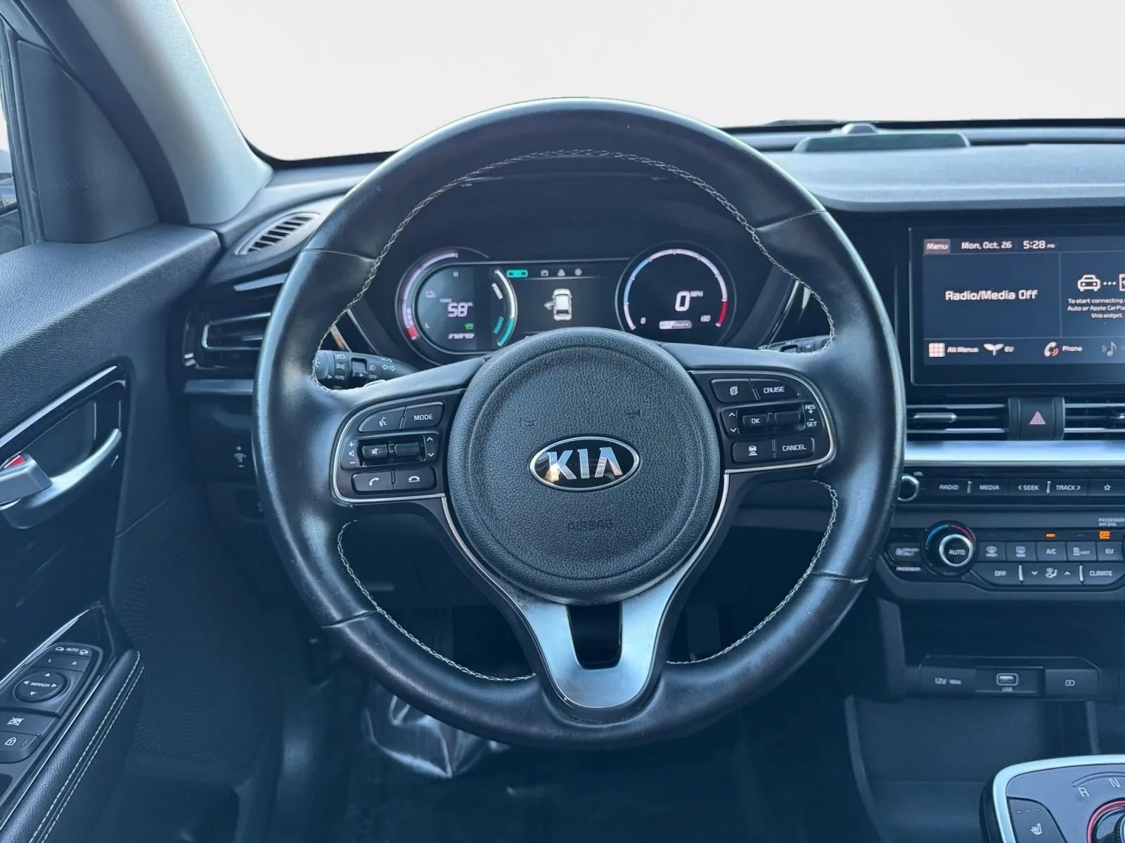 Used 2021 Kia Niro EX w/ Cold Weather Package FWD image 16