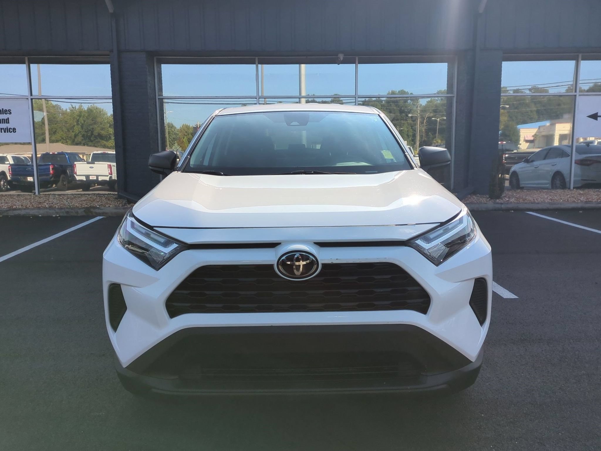 Used 2024 Toyota RAV4 LE FWD image 2