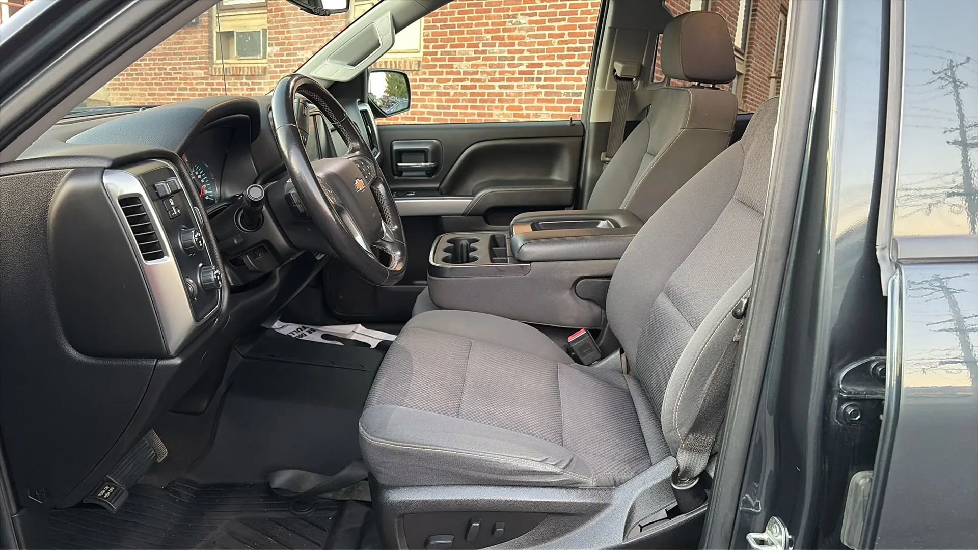 Used 2019 Chevrolet Silverado 1500 LT w/ All Star Edition image 28