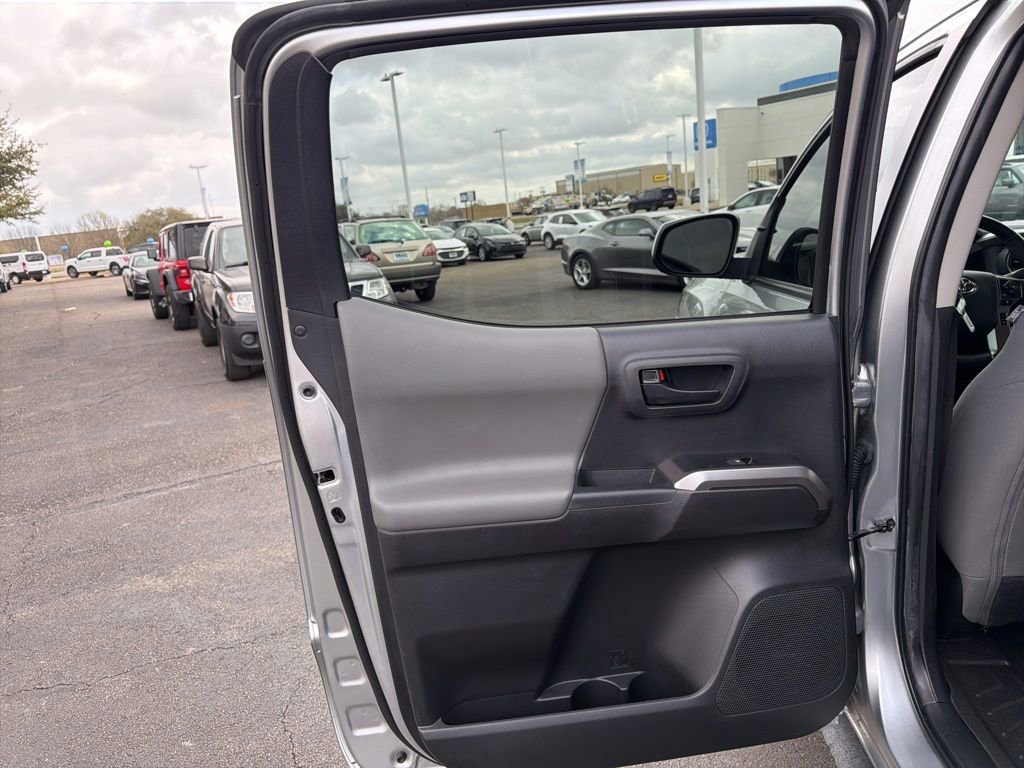 Used 2022 Toyota Tacoma SR5 image 27