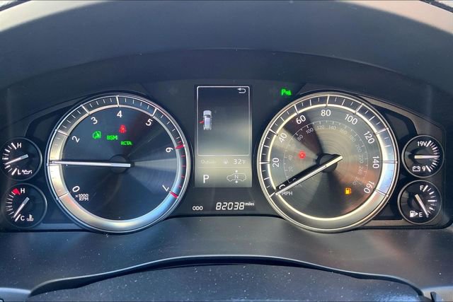 Used 2021 Lexus LX 570 4WD w/ Luxury Package image 16