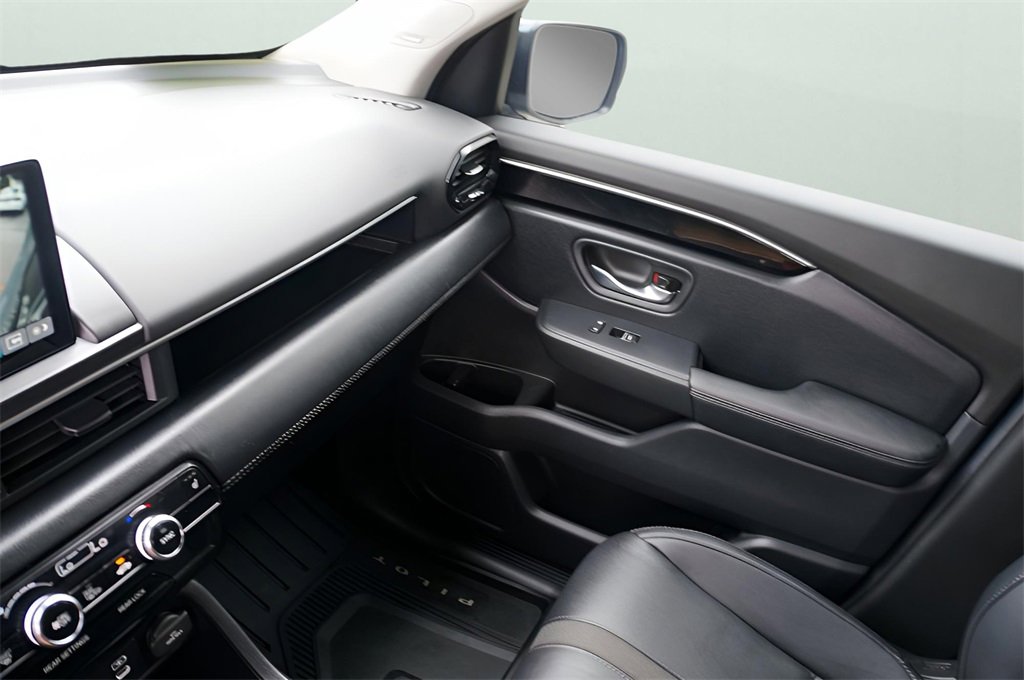 Used 2024 Honda Pilot Touring image 18