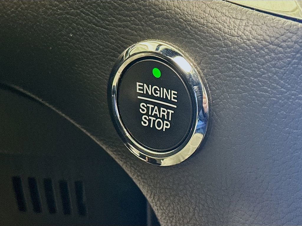 Used 2021 Ford Edge Titanium image 20