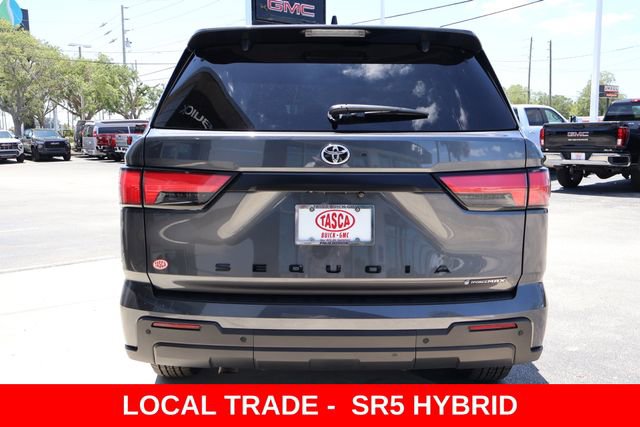 Used 2025 Toyota Sequoia SR5 w/ SR5 Premium Package AWD/4WD image 7