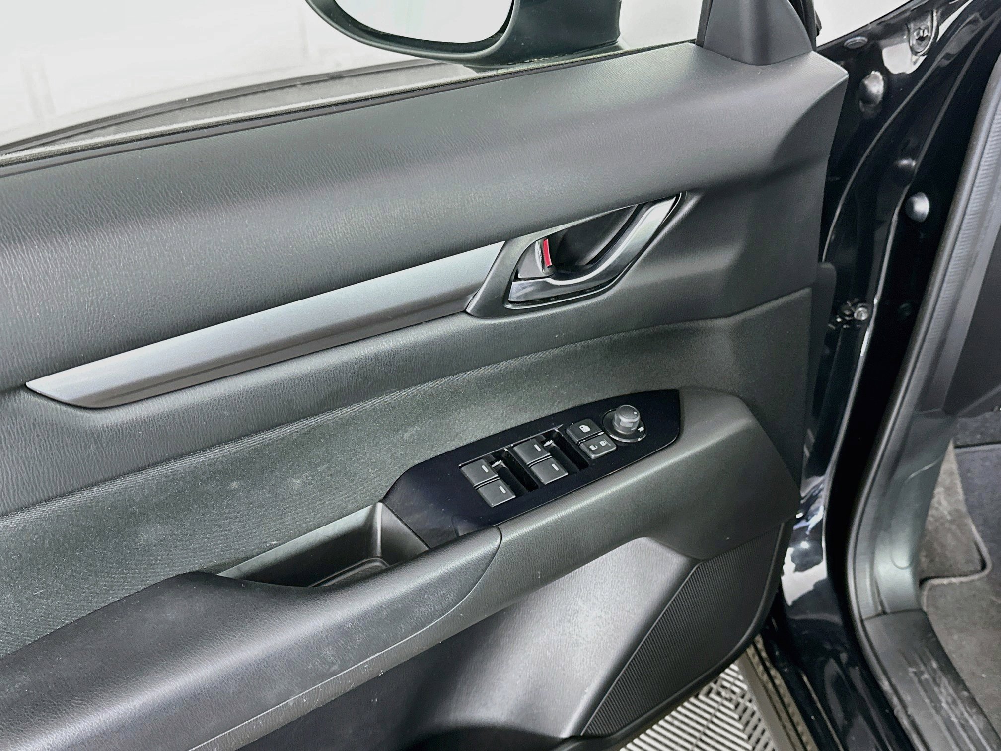 Used 2019 MAZDA CX-5 Sport FWD image 15