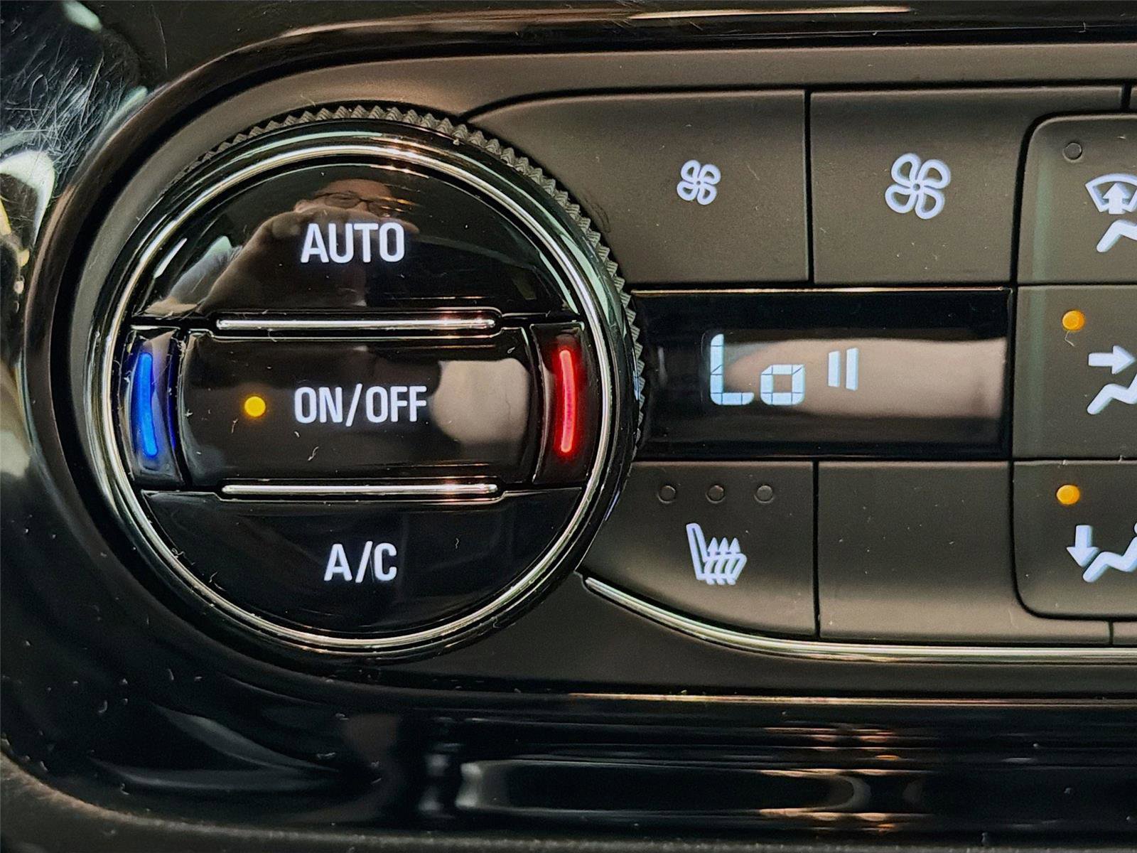 Used 2023 Buick Encore GX Select image 20