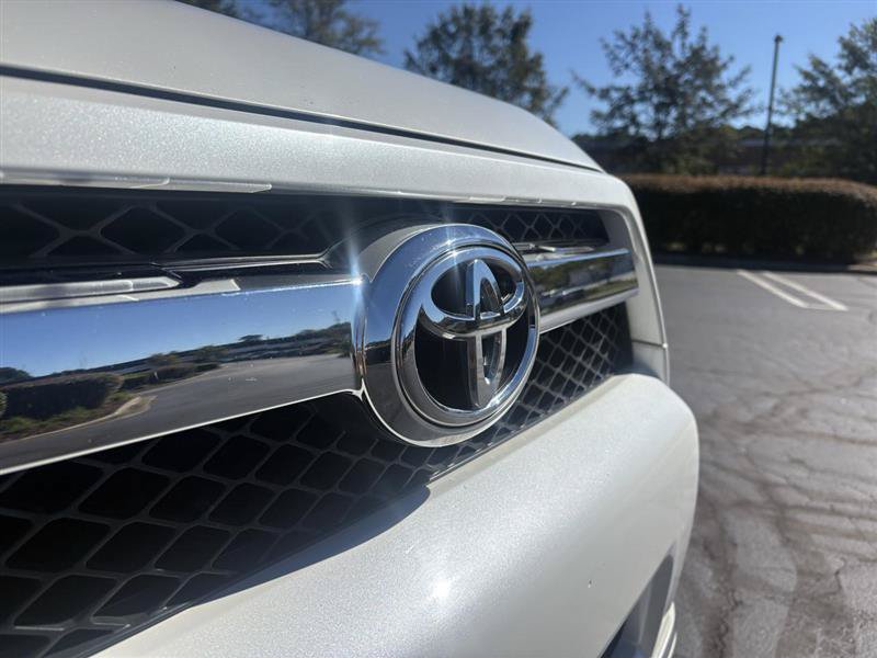 Used 2012 Toyota 4Runner SR5 RWD image 4