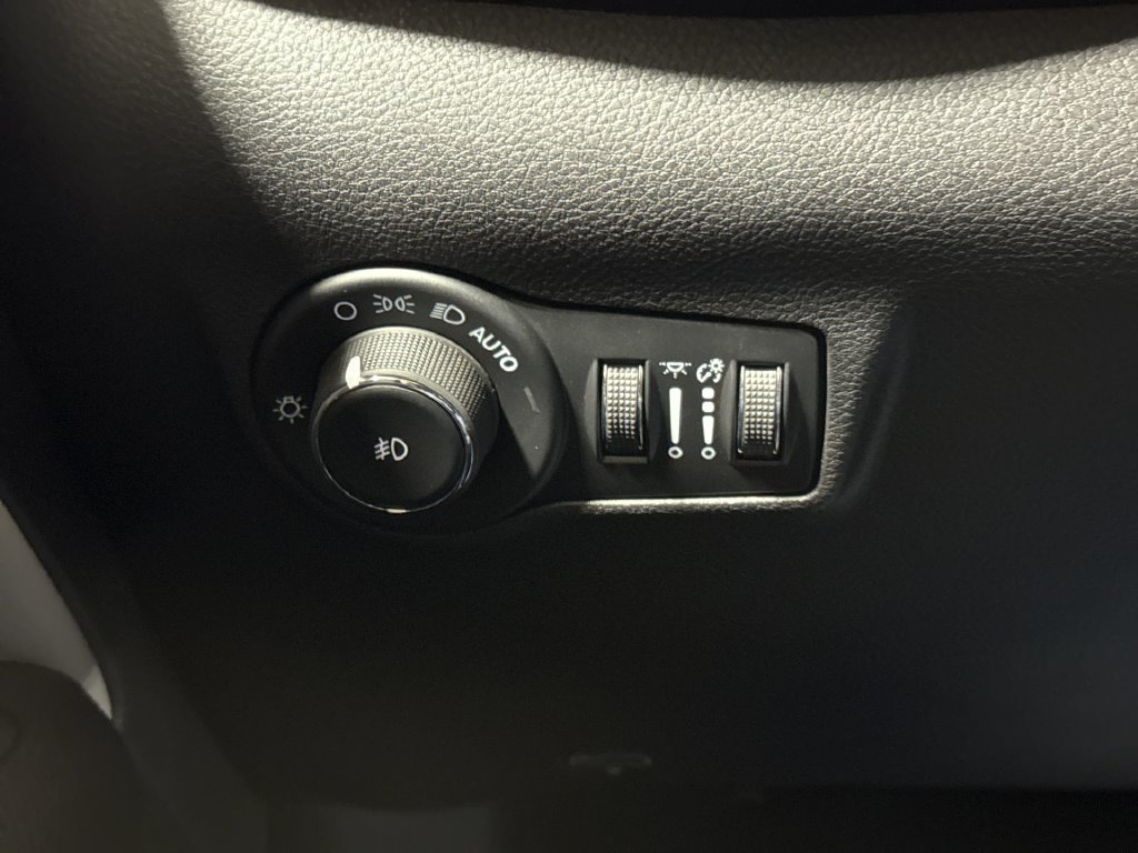 New 2026 Jeep Compass Limited AWD/4WD image 18