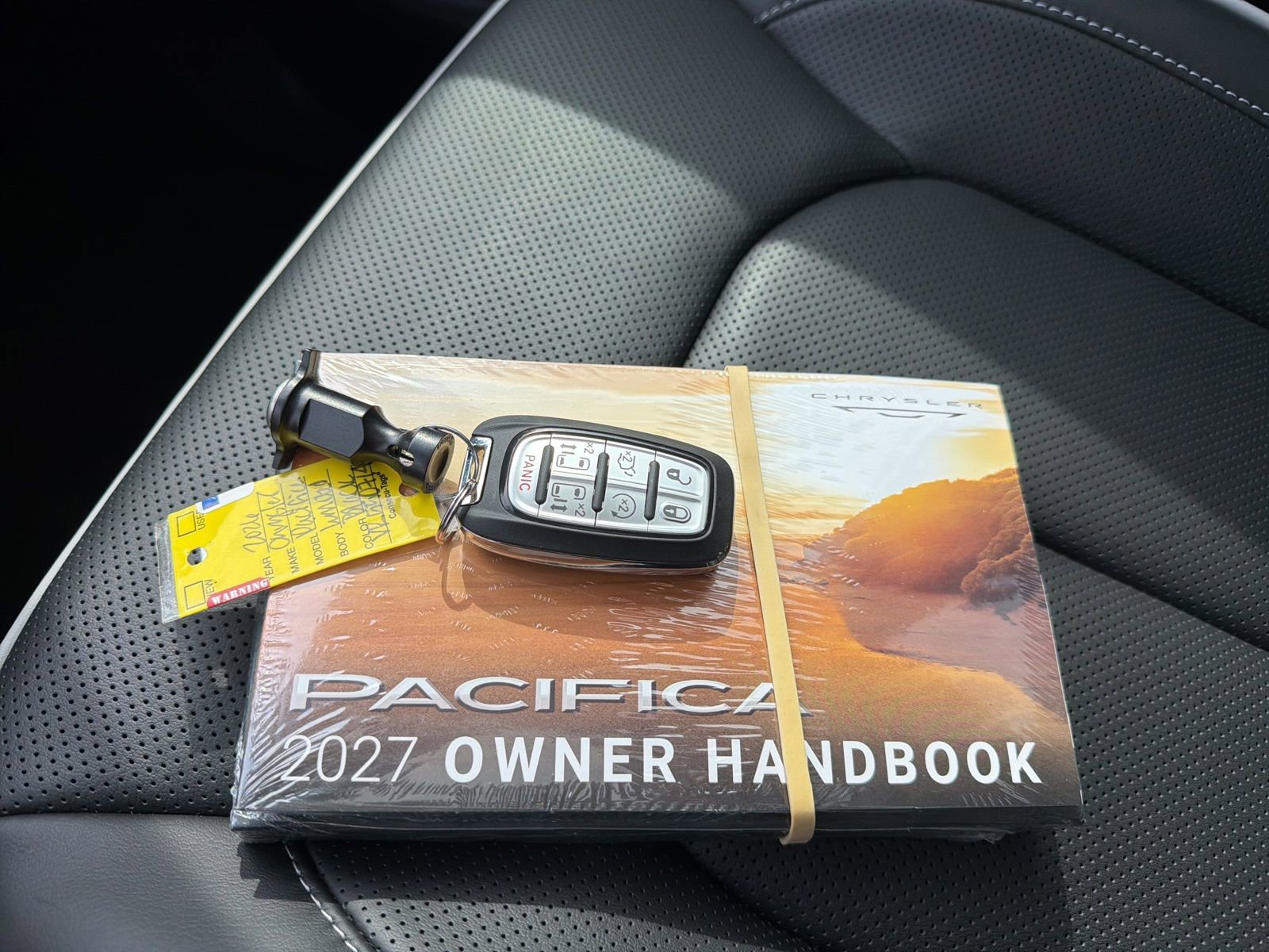New 2027 Chrysler Pacifica Limited FWD image 28