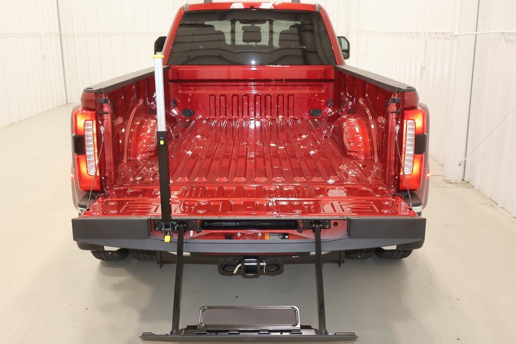 New 2025 Ford F350 Lariat w/ Lariat Ultimate Package image 32