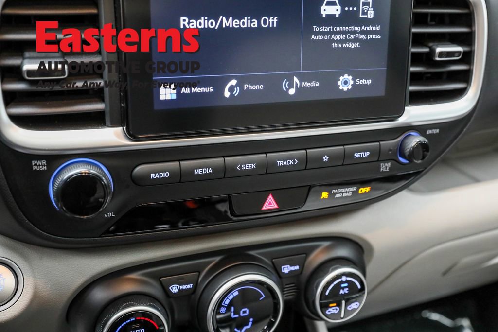 Used 2024 Hyundai Venue SEL image 20