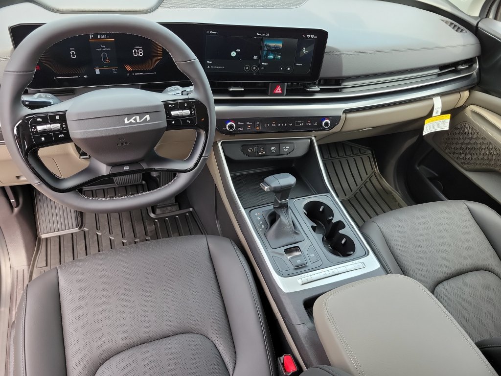 New 2027 Kia Carnival FWD image 12