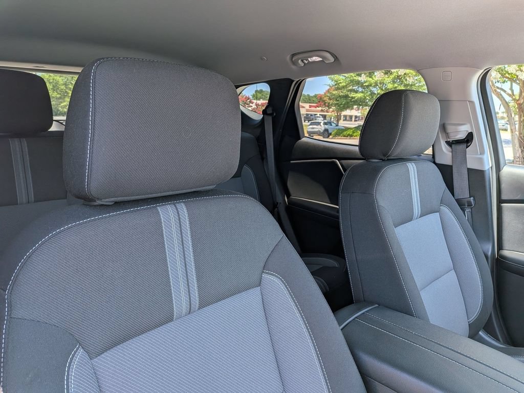 Used 2025 Chevrolet Blazer LT FWD image 20