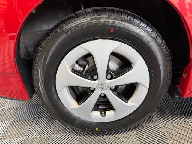 Used 2015 Toyota Prius Two FWD image 39