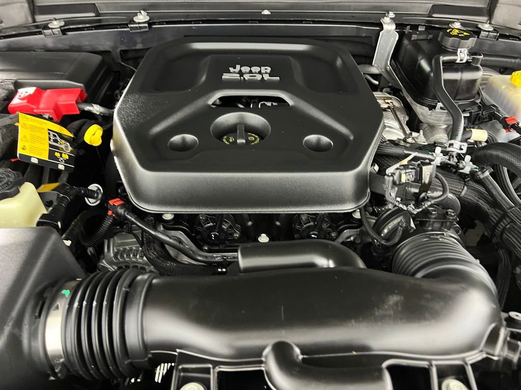 Used 2022 Jeep Wrangler Unlimited Sahara image 35