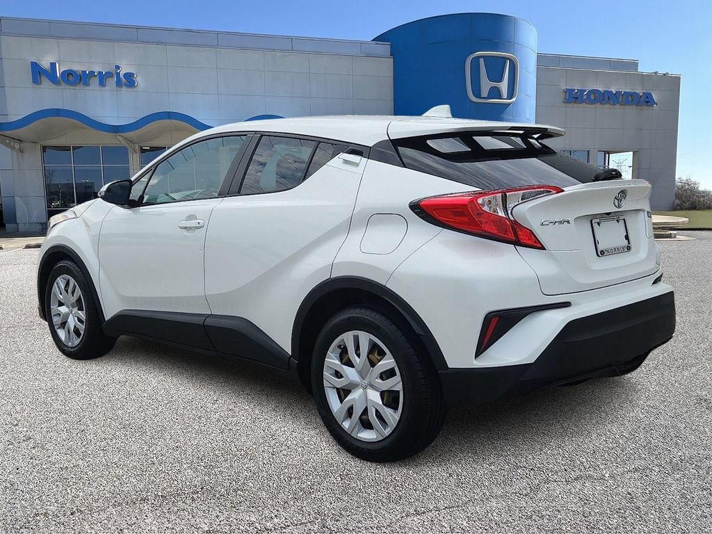 Used 2019 Toyota C-HR LE FWD image 3