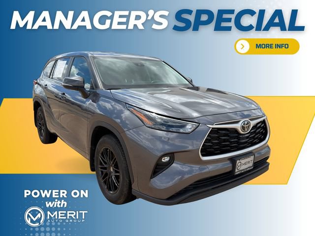 Used 2023 Toyota Highlander LE FWD image 1