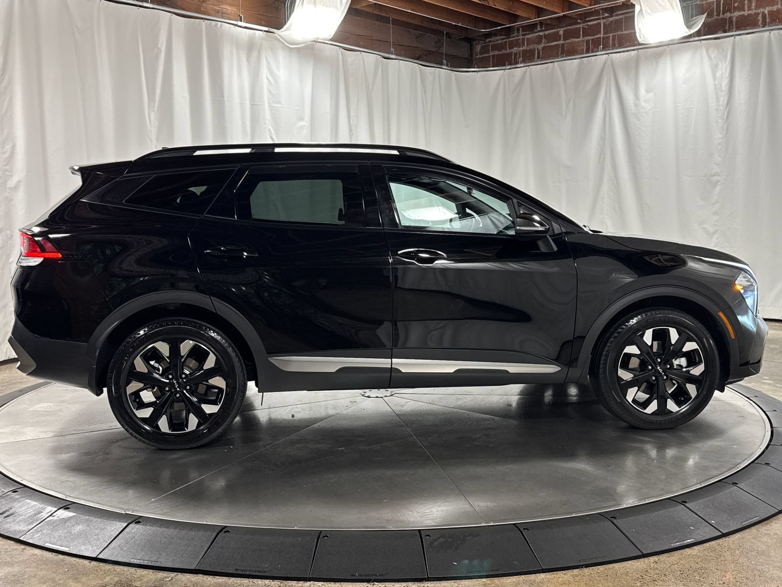 Certified 2023 Kia Sportage X-Line w/ X-Line Premium Package AWD/4WD image 6