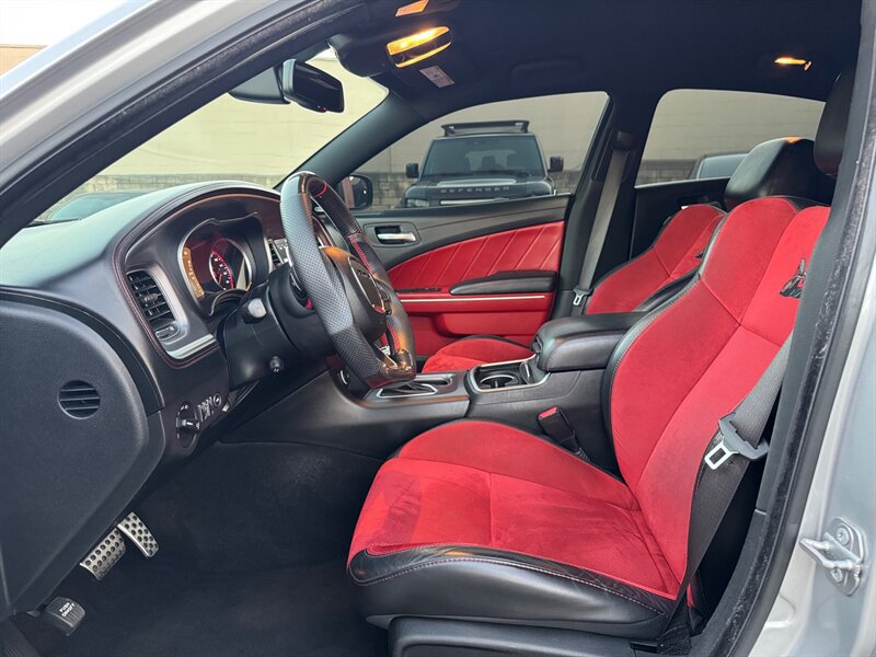 Used 2019 Dodge Charger Scat Pack w/ Dynamics Package RWD image 20