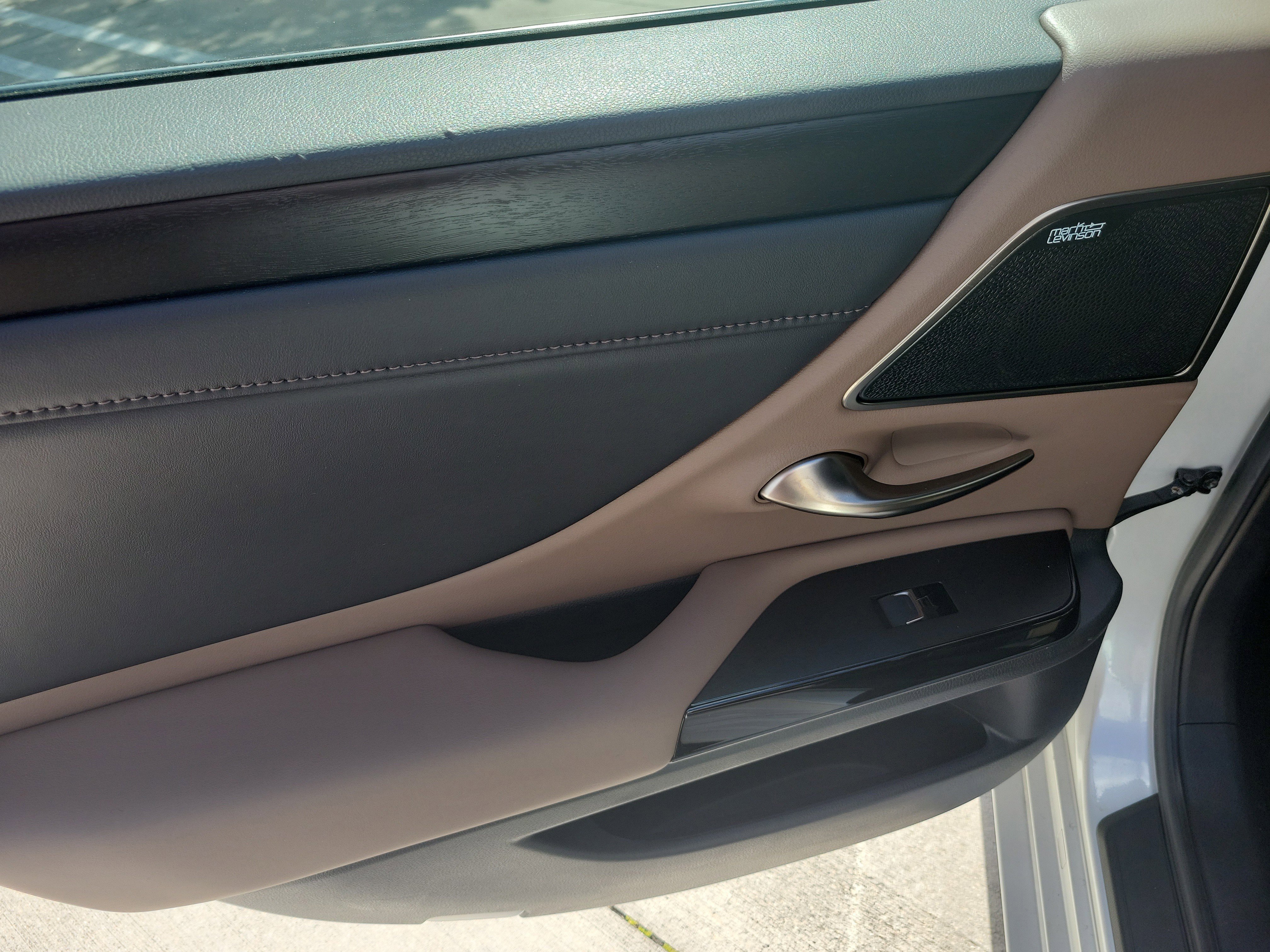 Used 2023 Lexus ES 350 w/ Premium Package image 13