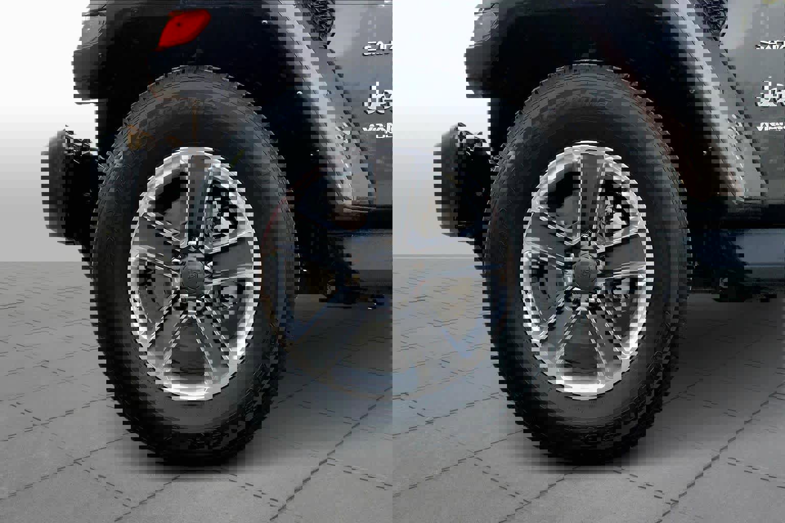 Used 2022 Jeep Wrangler Unlimited Sahara image 12