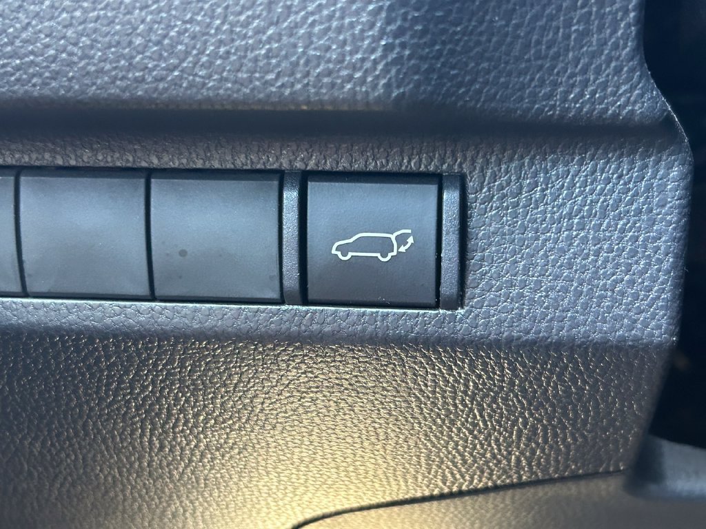 Certified 2025 Toyota RAV4 XLE w/ Convenience Package FWD image 26