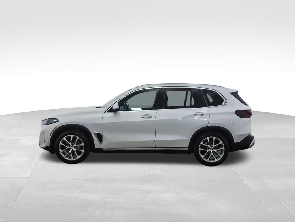 Certified 2024 BMW X5 xDrive40i w/ Executive Package image 2