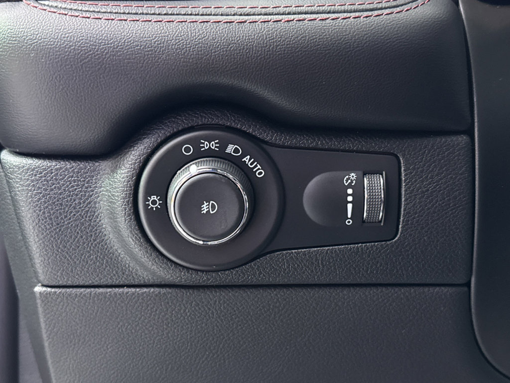 Used 2022 Dodge Durango R/T w/ Blacktop Package image 25