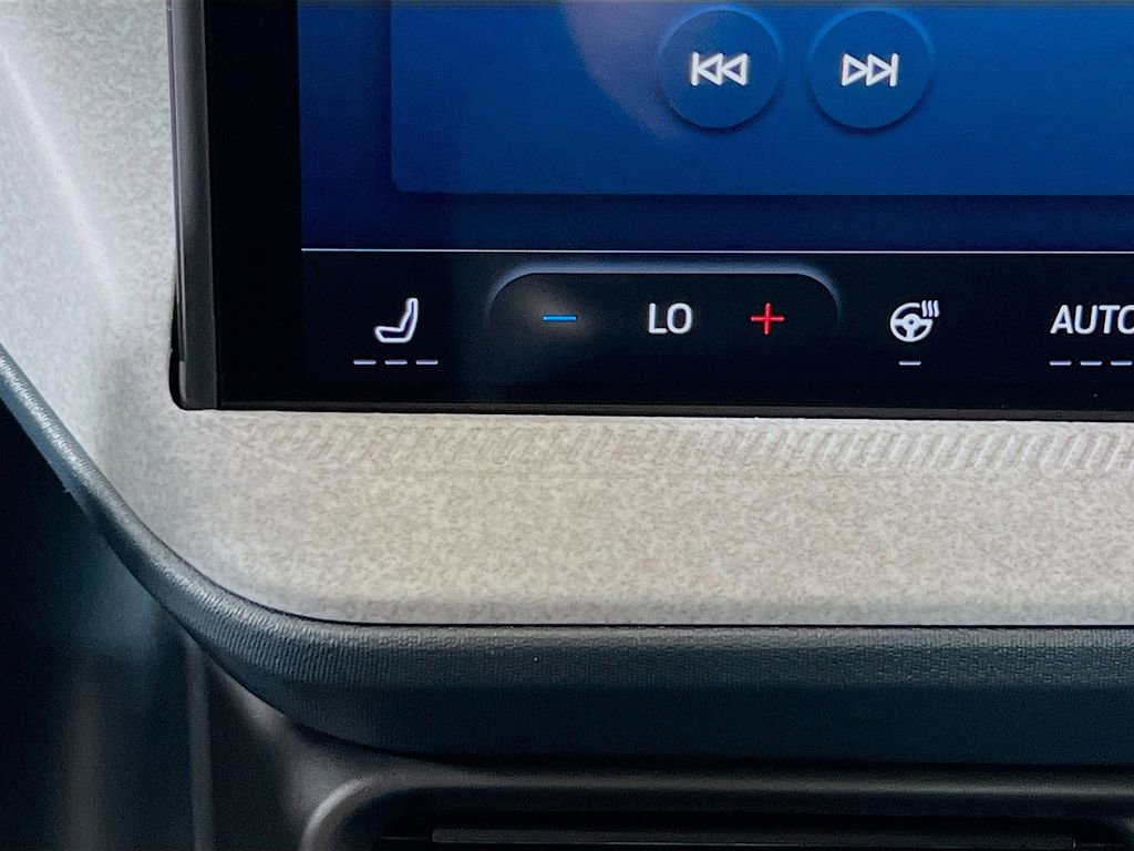 New 2025 Ford Maverick XLT w/ XLT Luxury Package image 23