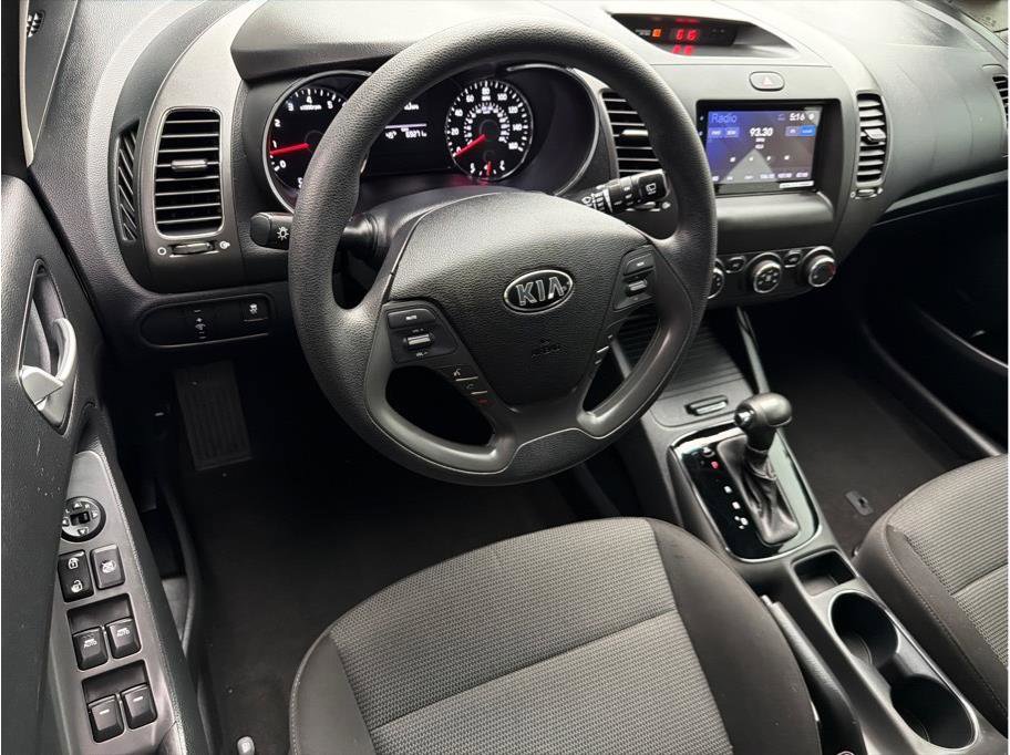 Used 2017 Kia Forte LX FWD image 2
