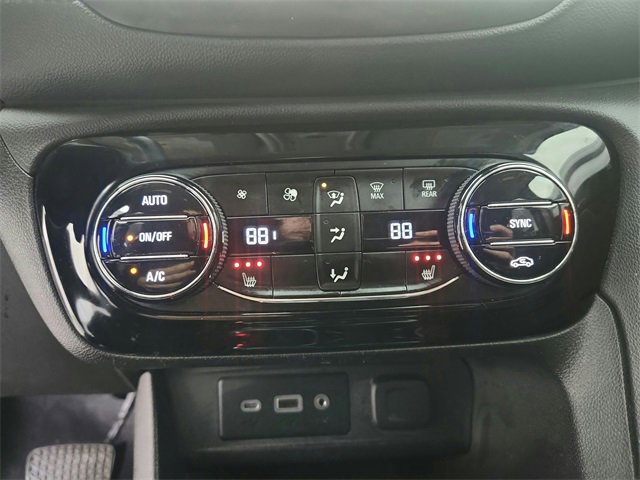 Used 2022 Buick Encore GX Select image 17