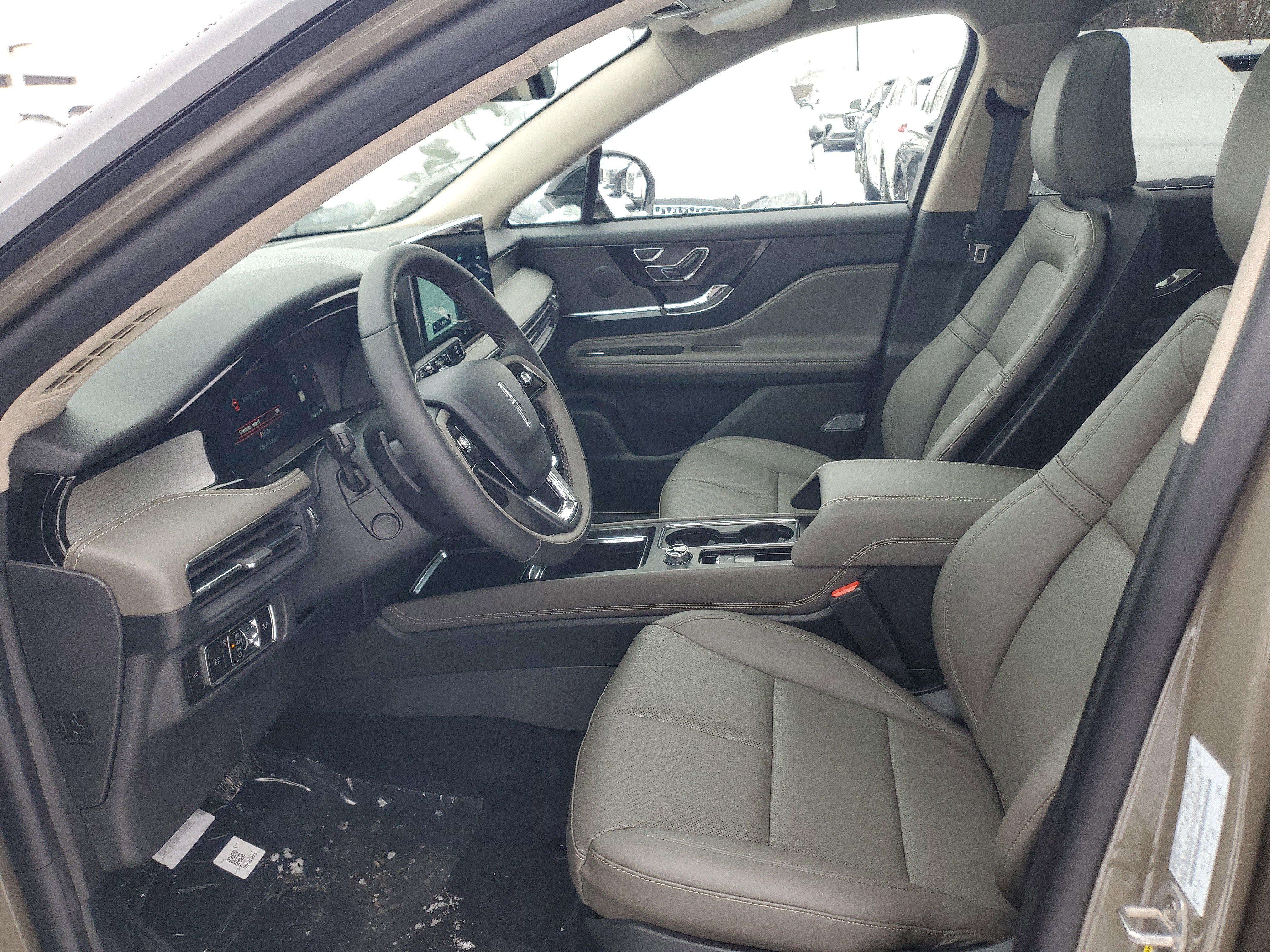 New 2026 Lincoln Corsair Premiere image 12