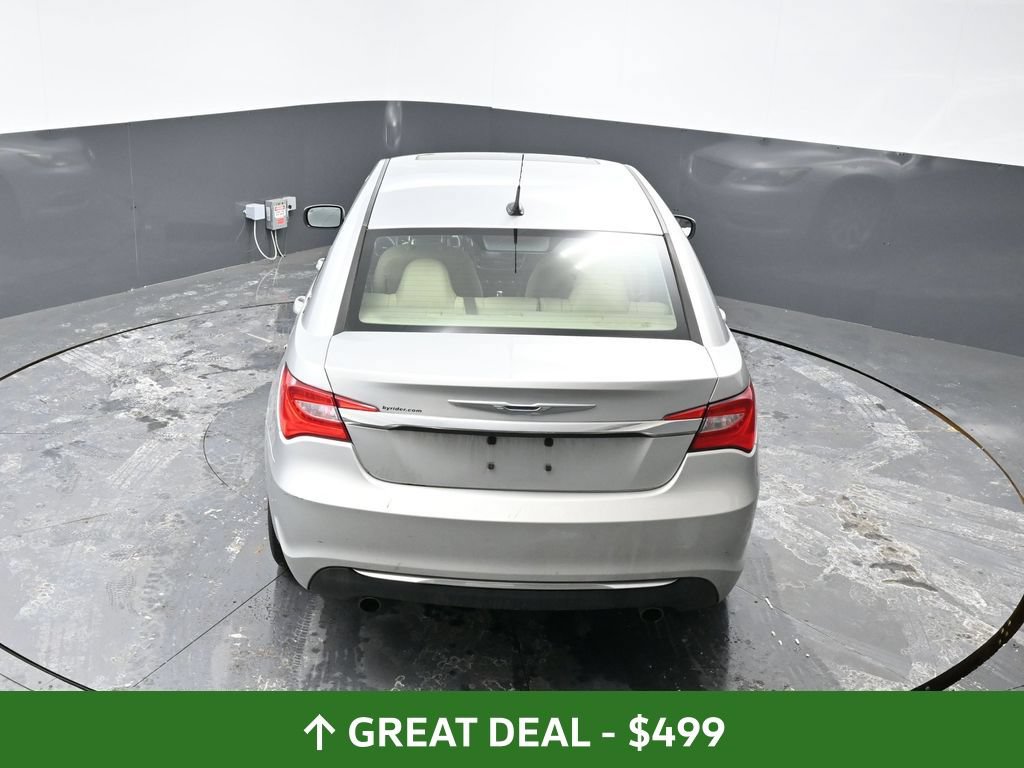 Used 2011 Chrysler 200 Touring FWD image 22
