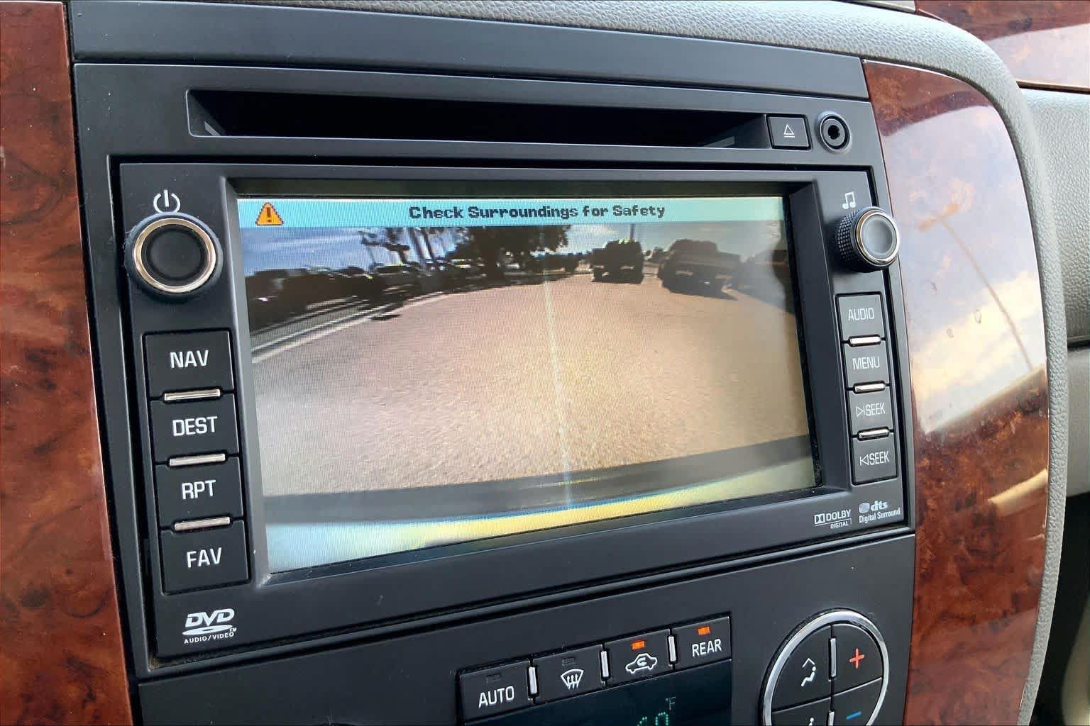 Used 2011 Chevrolet Suburban LTZ AWD/4WD image 26