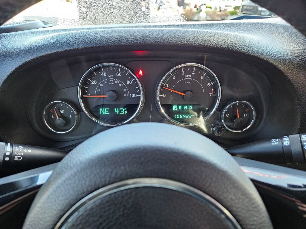 Used 2015 Jeep Wrangler Unlimited Sahara image 20