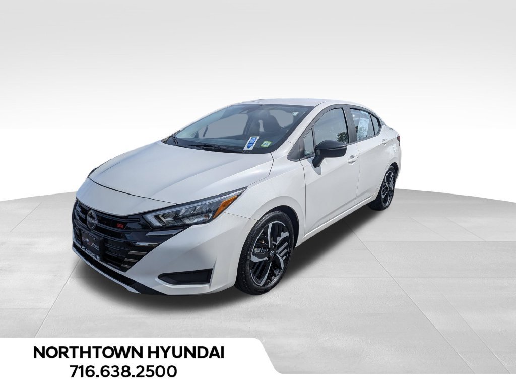 Used 2025 Nissan Versa SR FWD image 1