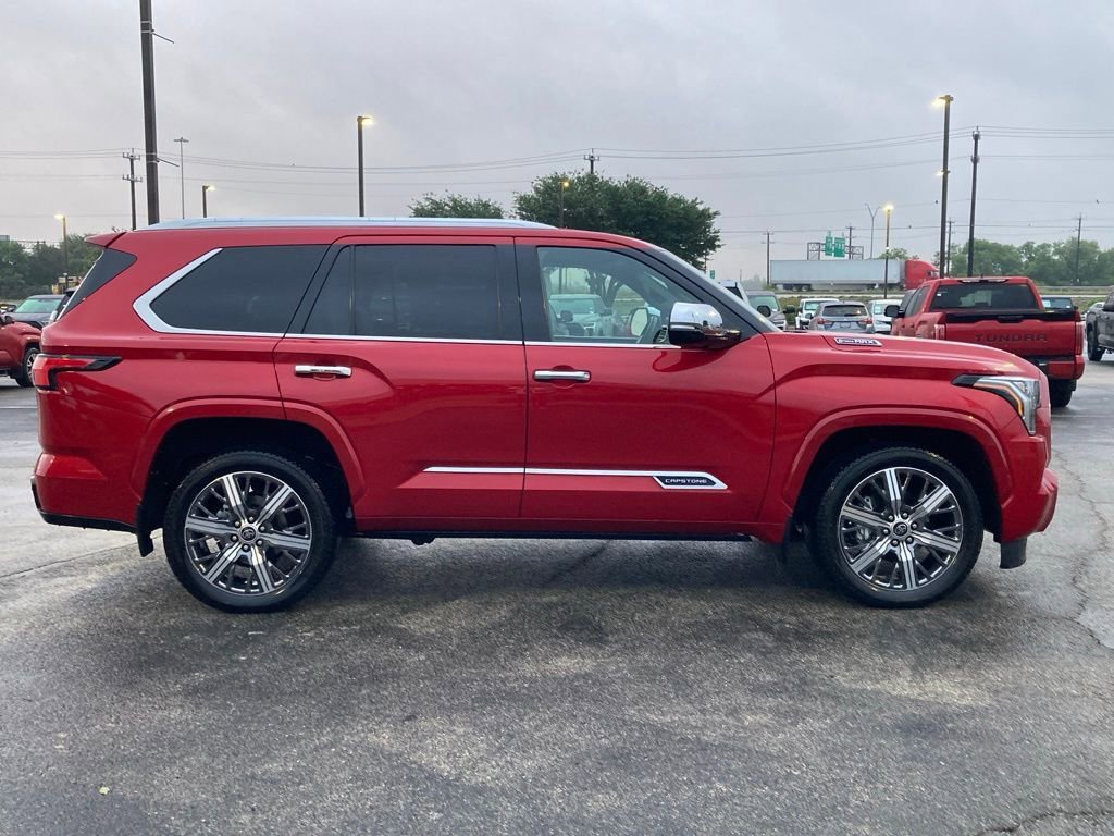 Used 2023 Toyota Sequoia Capstone AWD/4WD image 4