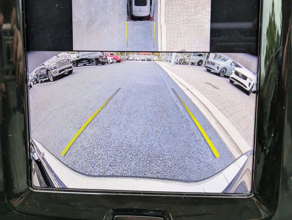 Certified 2024 Volvo XC60 B5 Plus w/ Protection Package Premier AWD/4WD image 26