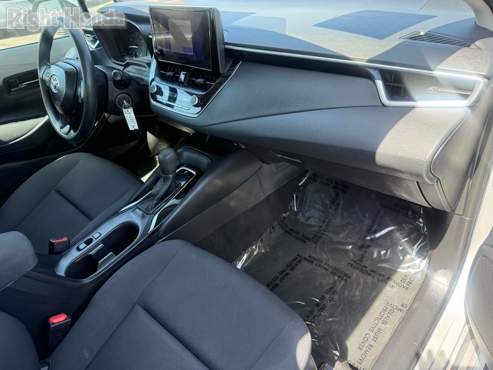 Used 2024 Toyota Corolla LE FWD image 29