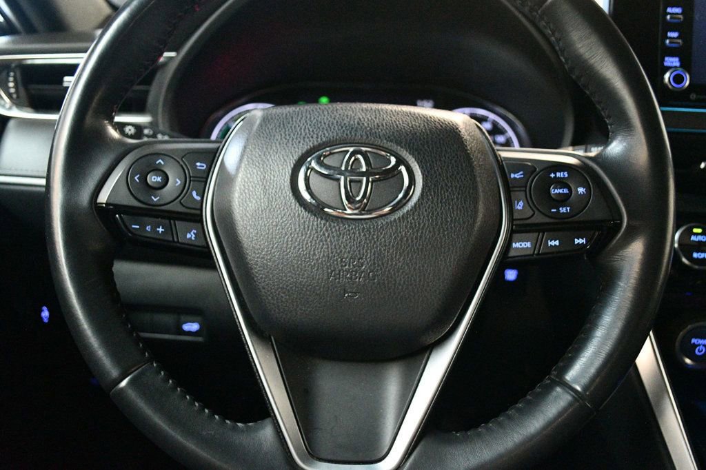 Used 2022 Toyota Venza XLE image 39
