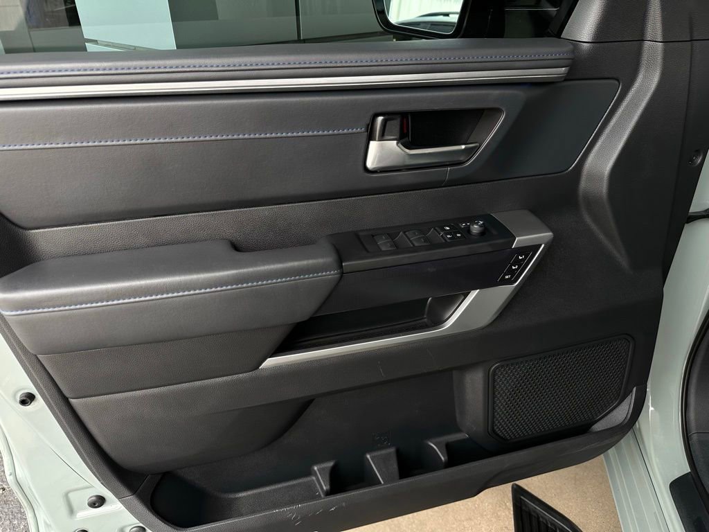 Used 2024 Toyota Tundra Platinum AWD/4WD image 11