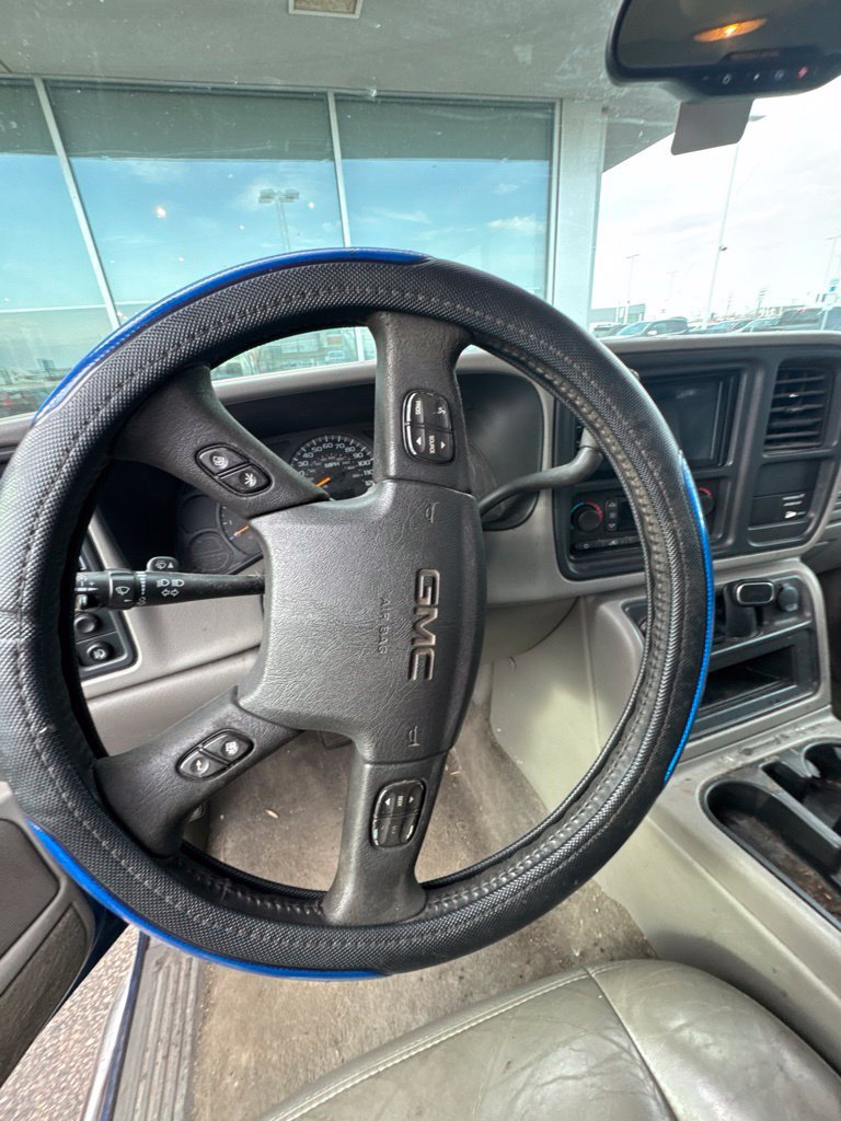Used 2003 GMC Sierra 1500 SLT w/ SLT Preferred Equipment Group AWD/4WD image 14